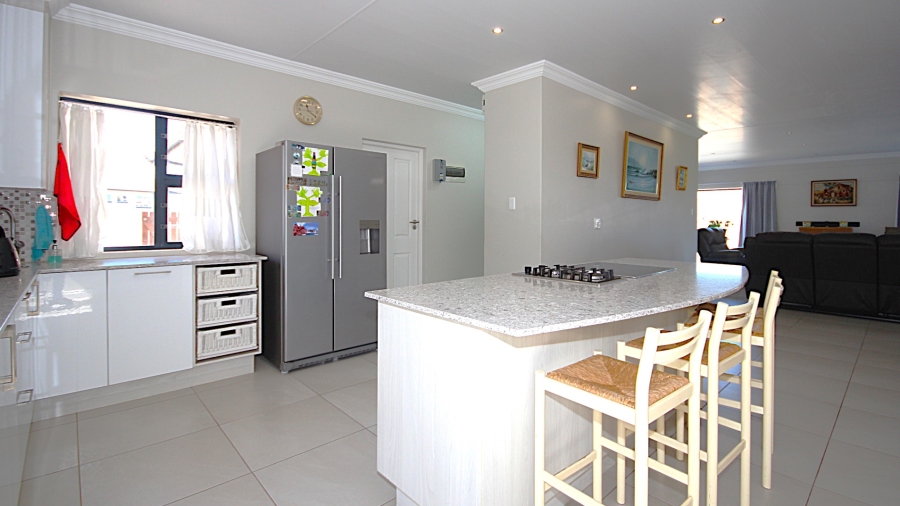 4 Bedroom Property for Sale in Monte Christo Western Cape